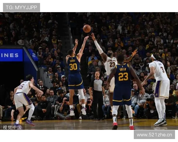 精彩篮球对决即时直播更新 每一秒都不容错过 赛事分析与比分变化实时呈现